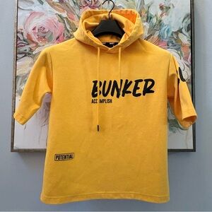 BKBT Bunker Buster Yellow Short Sleeve Hoodie Graphic Size 90